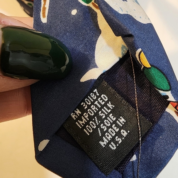 Save The Children Snow Men's Christmas Silk Tie - Picture 5 of 8